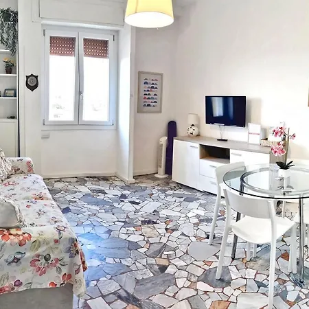 Alzaia Naviglio Pavese Daire *