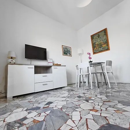 Daire Alzaia Naviglio Pavese Milano